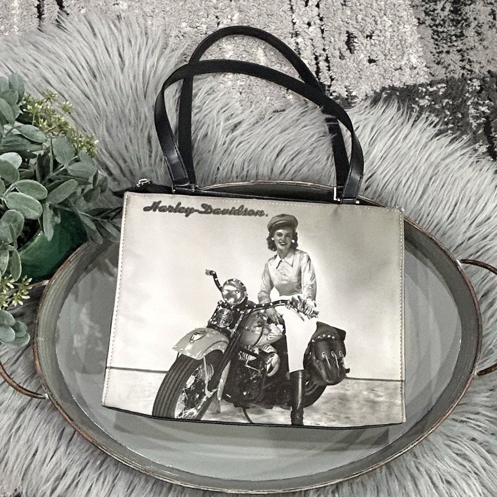 Harley-Davidson Women's Handbag Purse 1950's Pin-Up On 1941 H/D W 45 CI Flathead